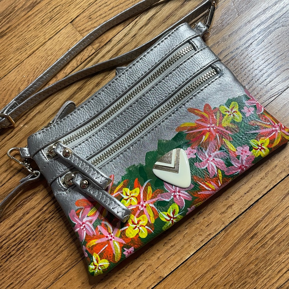 Hand-painted Floral Silver Crossbody Bag with Vintage Detail